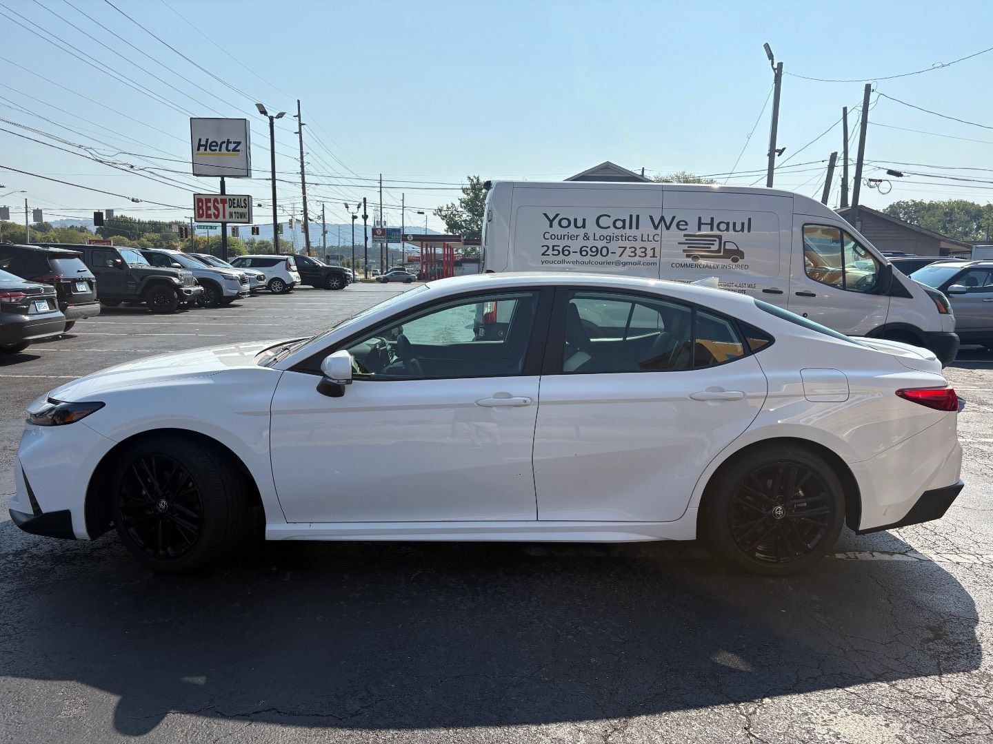 Used 2026 Toyota Camry SE FWD image 1
