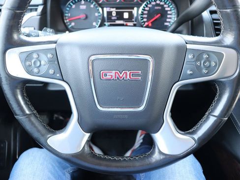 Used 2019 GMC Yukon XL SLT w/ Open Road Package AWD/4WD image 36