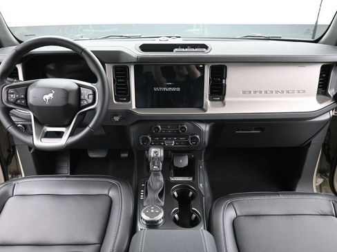 New 2026 Ford Bronco Outer Banks AWD/4WD image 12