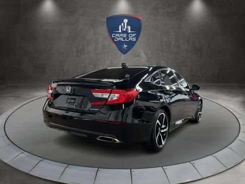 Used 2018 Honda Accord Sport image 5