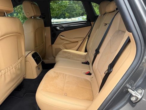 Used 2018 Porsche Macan S AWD/4WD image 37