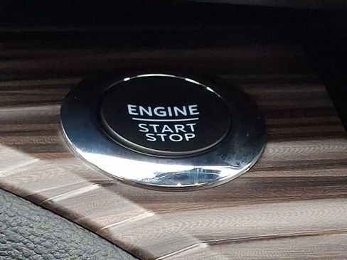 Certified 2022 Ford Explorer Limited w/ Hybrid Equipment Group 310A image 25