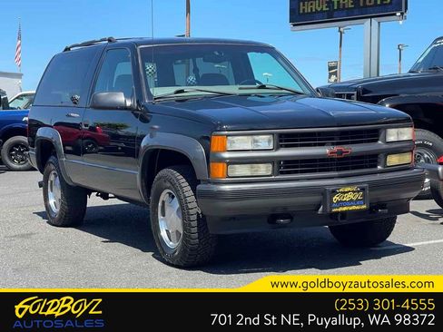 Used 1999 Chevrolet Tahoe 4WD 2-Door w/ Preferred Equipment Group image 2