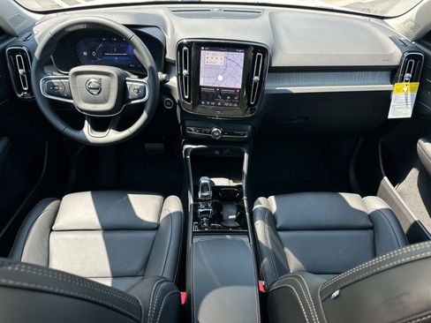 Used 2026 Volvo XC40 B5 Ultra w/ Climate Package AWD/4WD image 7