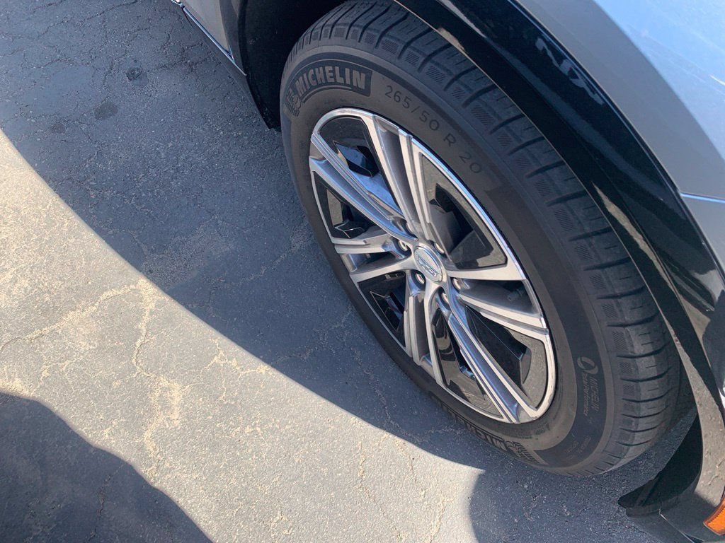 Used 2024 Cadillac Lyriq Luxury AWD/4WD image 5