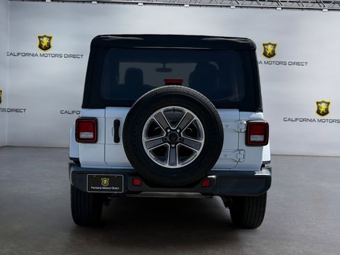 Used 2022 Jeep Wrangler Unlimited Sahara image 4