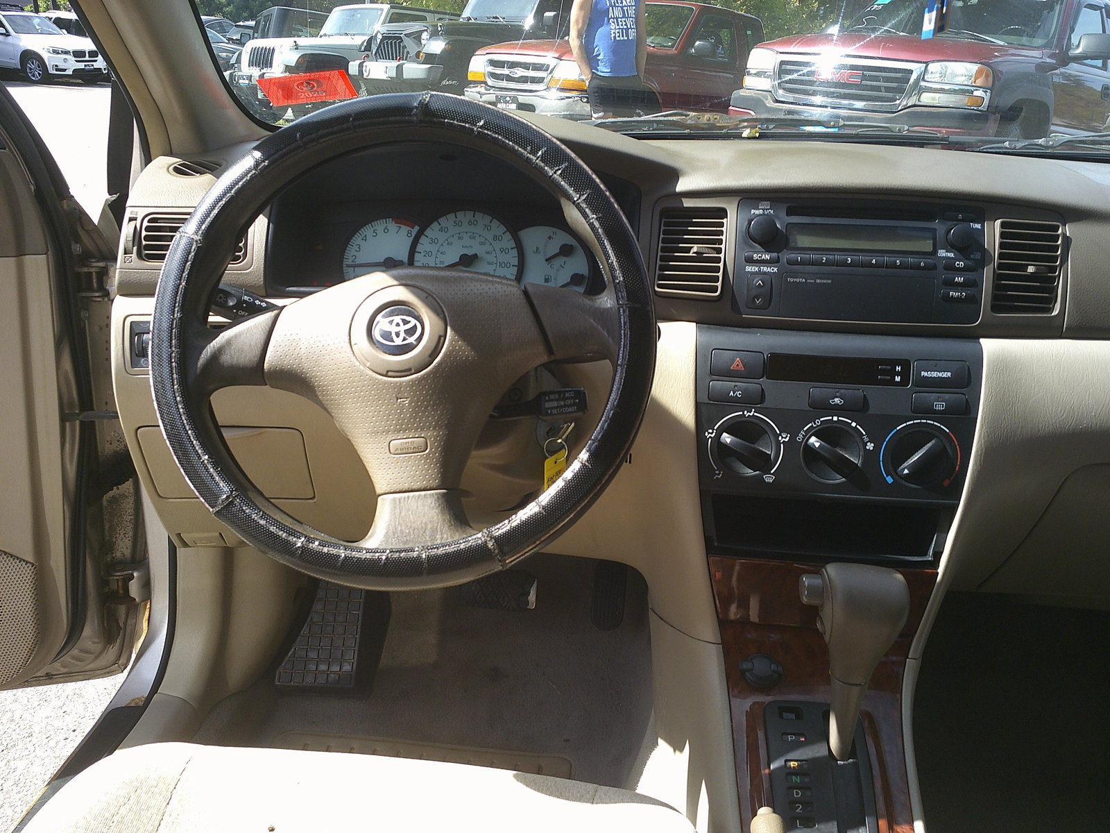 Used 2003 Toyota Corolla CE FWD image 11