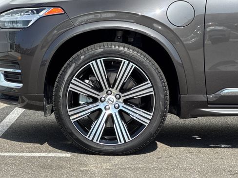 Used 2025 Volvo XC90 T8 Core w/ Protection Package Premier AWD/4WD image 33
