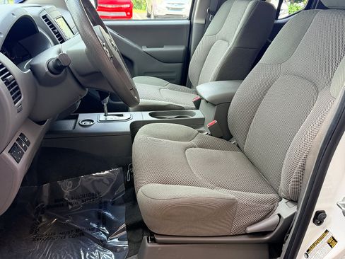 Used 2021 Nissan Frontier SV AWD/4WD image 29