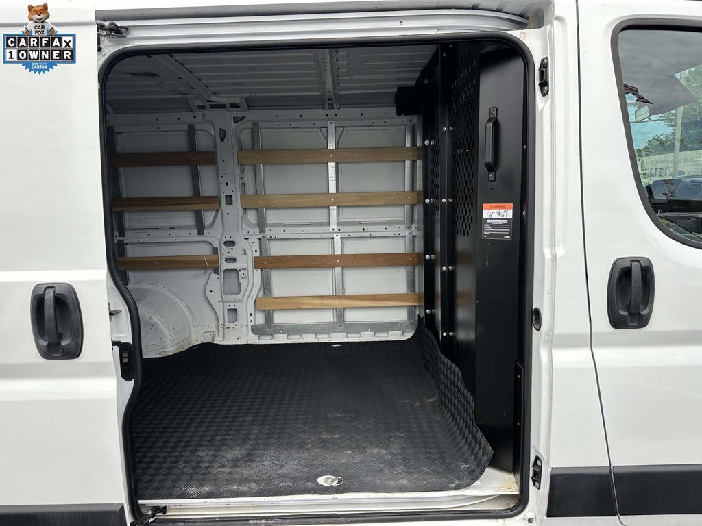 Used 2025 RAM ProMaster 2500 w/ U-Haul Equipment Group FWD image 10