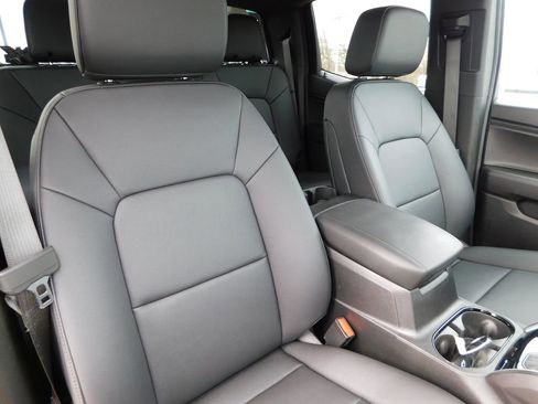 New 2025 Chevrolet Colorado Trail Boss w/ Midnight Edition AWD/4WD image 22