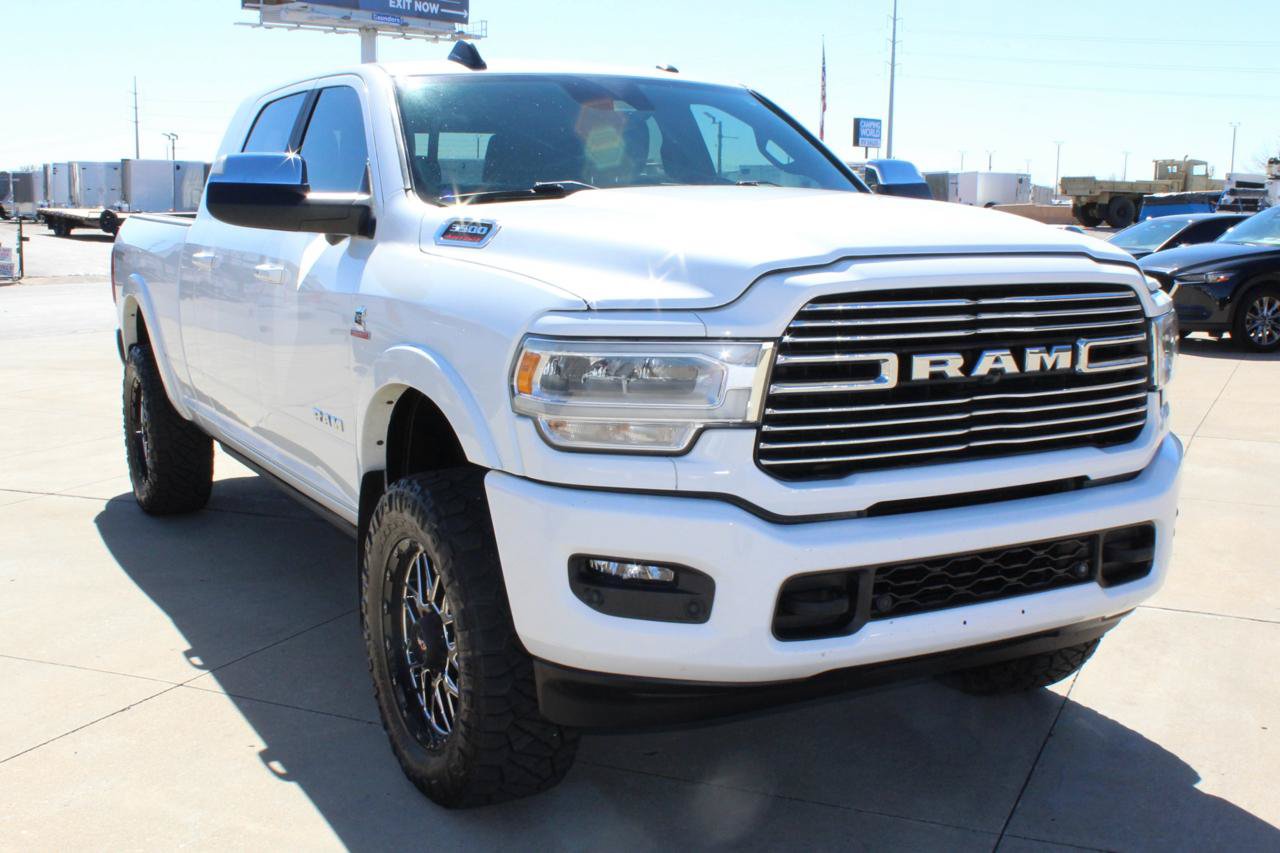 Used 2022 RAM 3500 Laramie AWD/4WD image 11