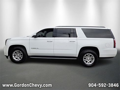 Used 2020 GMC Yukon XL SLT image 2