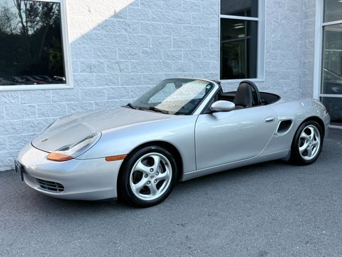 Used 2000 Porsche Boxster RWD image 8