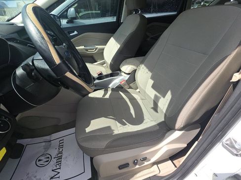 Used 2016 Ford Escape SE w/ Equipment Group 201A image 8