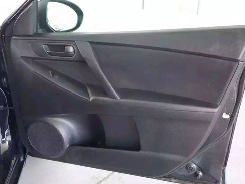 Used 2010 MAZDA MAZDA3 i Sport image 16