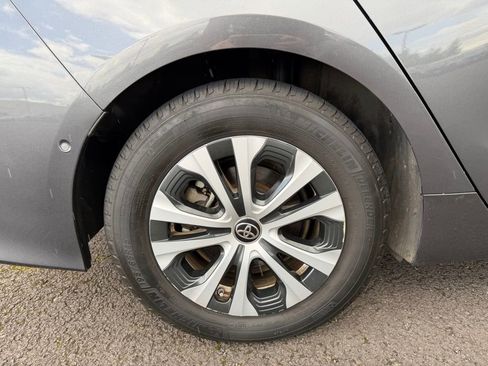 Used 2020 Toyota Prius Prime Limited image 9