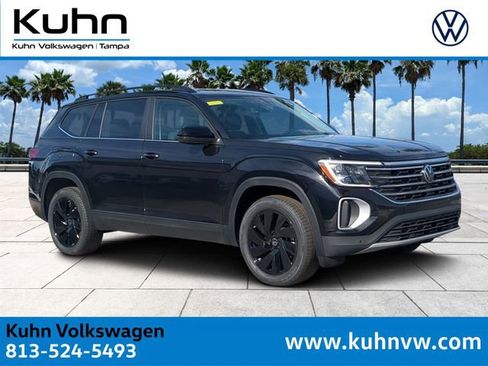New 2026 Volkswagen Atlas SE image 1