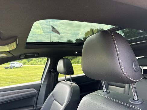 Used 2020 Volkswagen Atlas Cross Sport SE w/ Panoramic Sunroof Package AWD/4WD image 20