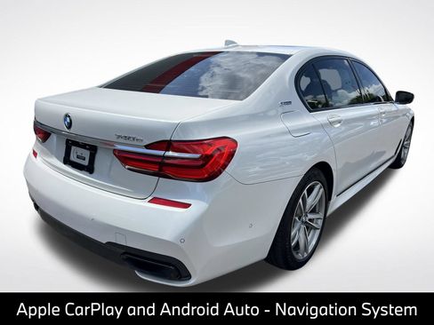 Used 2018 BMW 740e xDrive w/ M Sport Package AWD/4WD image 12