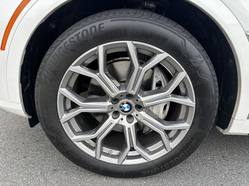 Used 2023 BMW X7 xDrive40i w/ Premium Package AWD/4WD image 28