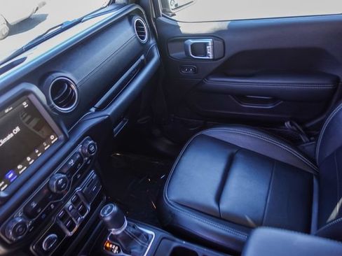 Used 2022 Jeep Wrangler Unlimited Sahara AWD/4WD image 23