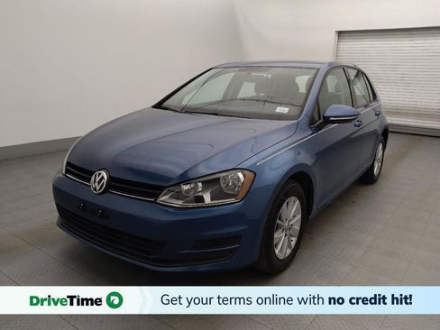 Used 2017 Volkswagen Golf S image 1