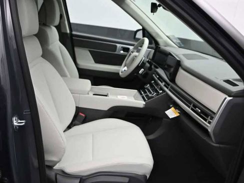 New 2026 Hyundai Santa Fe SE FWD image 11