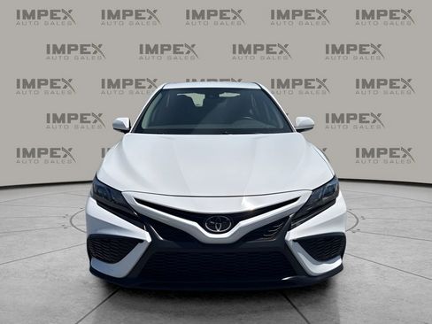 Used 2023 Toyota Camry SE FWD image 8