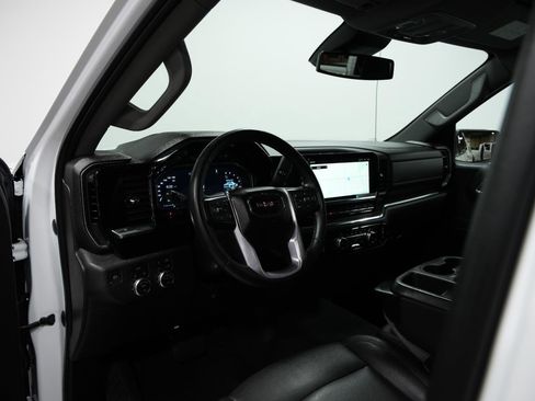 Used 2023 GMC Sierra 1500 SLT image 26