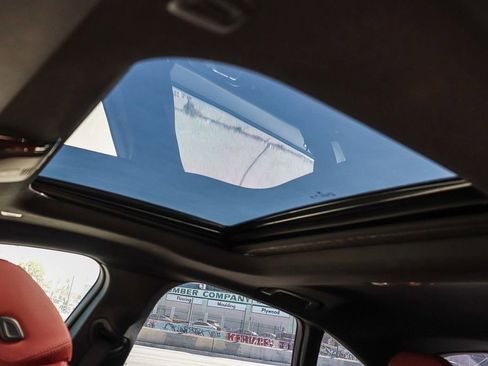 Used 2023 BMW i4 eDrive40 image 27