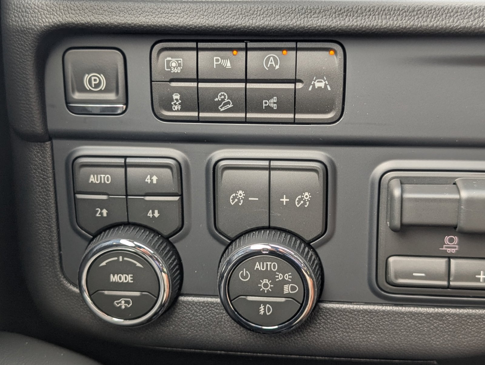 New 2027 Chevrolet Tahoe High Country AWD/4WD image 19