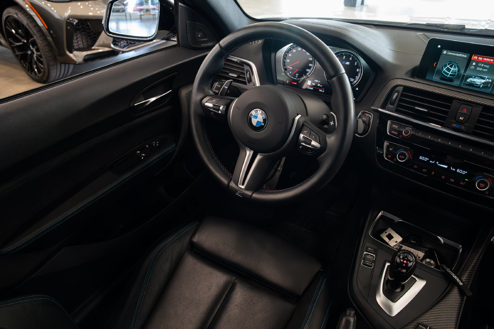 Used 2018 BMW M2 RWD image 11