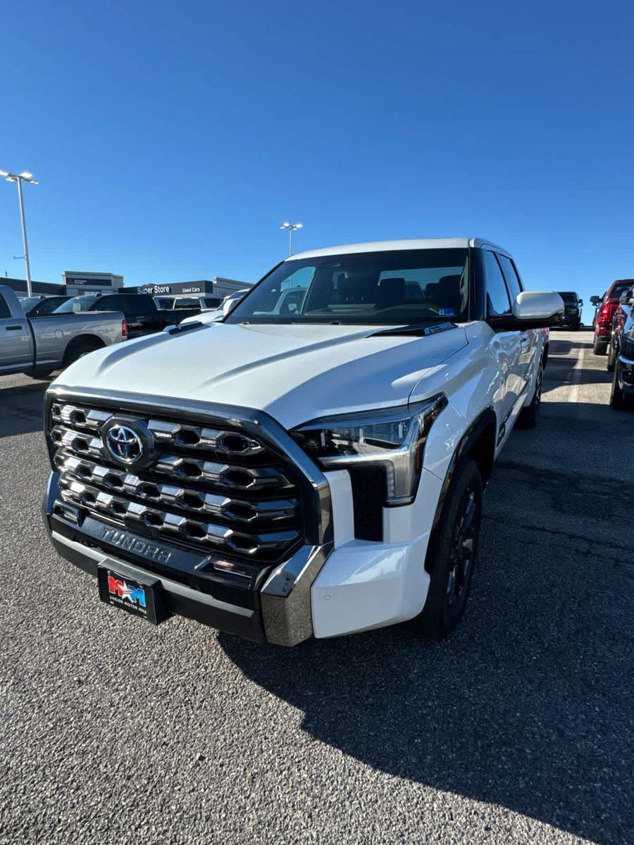 Used 2024 Toyota Tundra Platinum AWD/4WD image 13