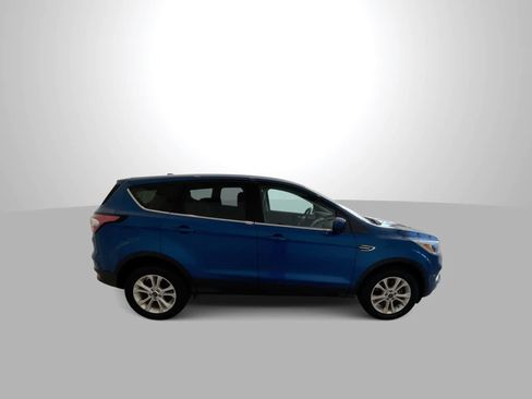 Used 2017 Ford Escape SE AWD/4WD image 9
