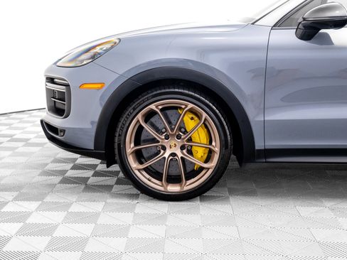 Certified 2022 Porsche Cayenne Turbo GT image 37