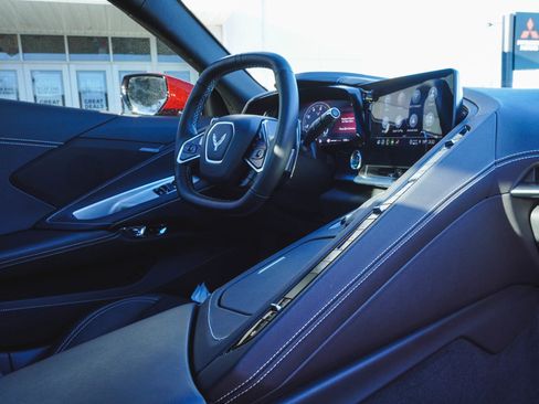 Used 2021 Chevrolet Corvette Stingray Coupe w/ Engine Appearance Package image 30