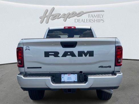 Used 2026 RAM 2500 Big Horn AWD/4WD image 4
