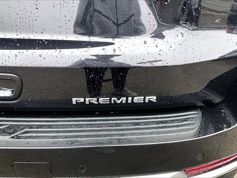 New 2026 Chevrolet Suburban Premier w/ Sun And Tow Package AWD/4WD image 22