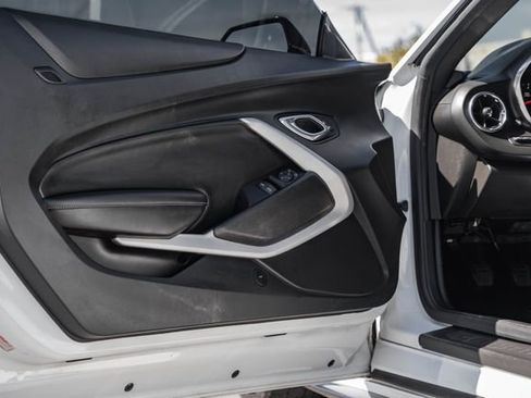 Used 2019 Chevrolet Camaro SS image 42