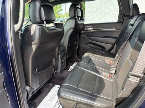 Used 2018 Jeep Grand Cherokee Overland AWD/4WD image 11