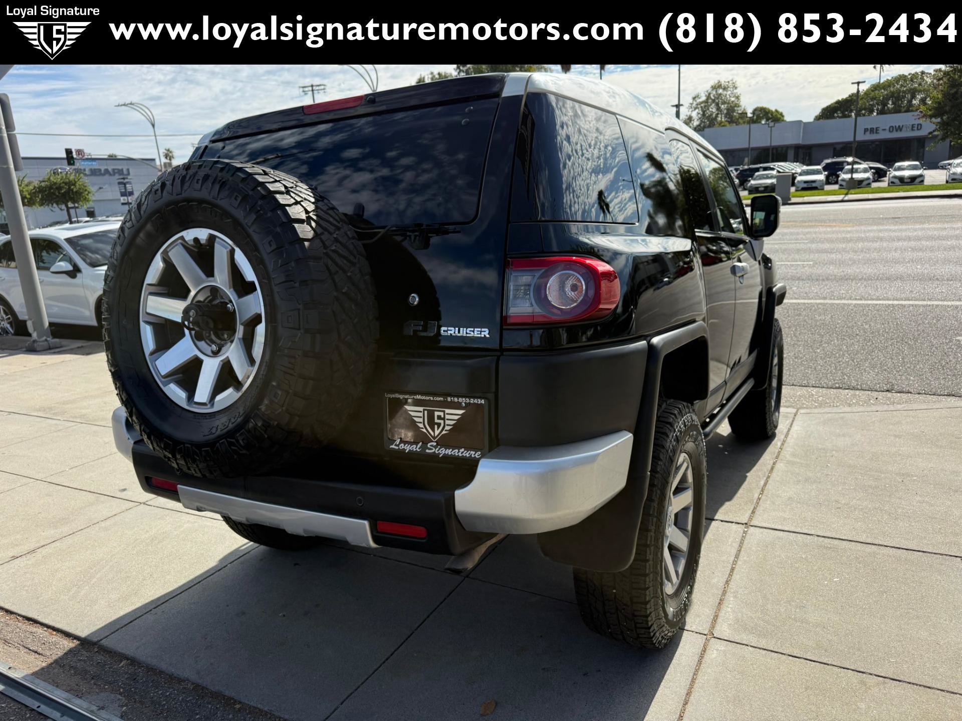 Used 2014 Toyota FJ Cruiser 4WD w/ Upgrade Package image 7