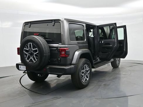 New 2026 Jeep Wrangler Unlimited Sahara AWD/4WD image 38
