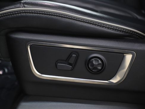 Used 2019 RAM 1500 Limited image 27