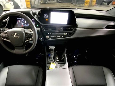 Certified 2024 Lexus ES 350 image 16