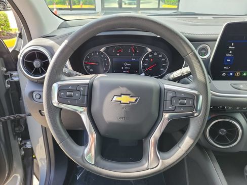 Used 2025 Chevrolet Blazer LT FWD image 27