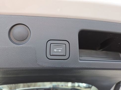 New 2026 GMC Terrain Elevation w/ Elevation Premium Package image 17