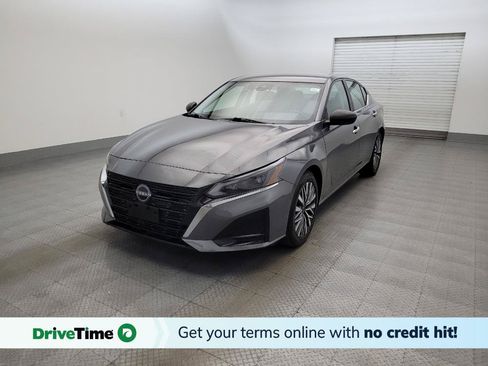 Used 2024 Nissan Altima 2.5 SV FWD image 1