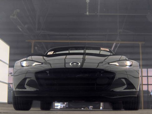 Used 2025 MAZDA MX-5 Miata RF Grand Touring RWD image 12