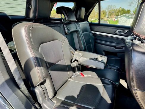 Used 2017 Ford Explorer Sport w/ Equipment Group 401A AWD/4WD image 10